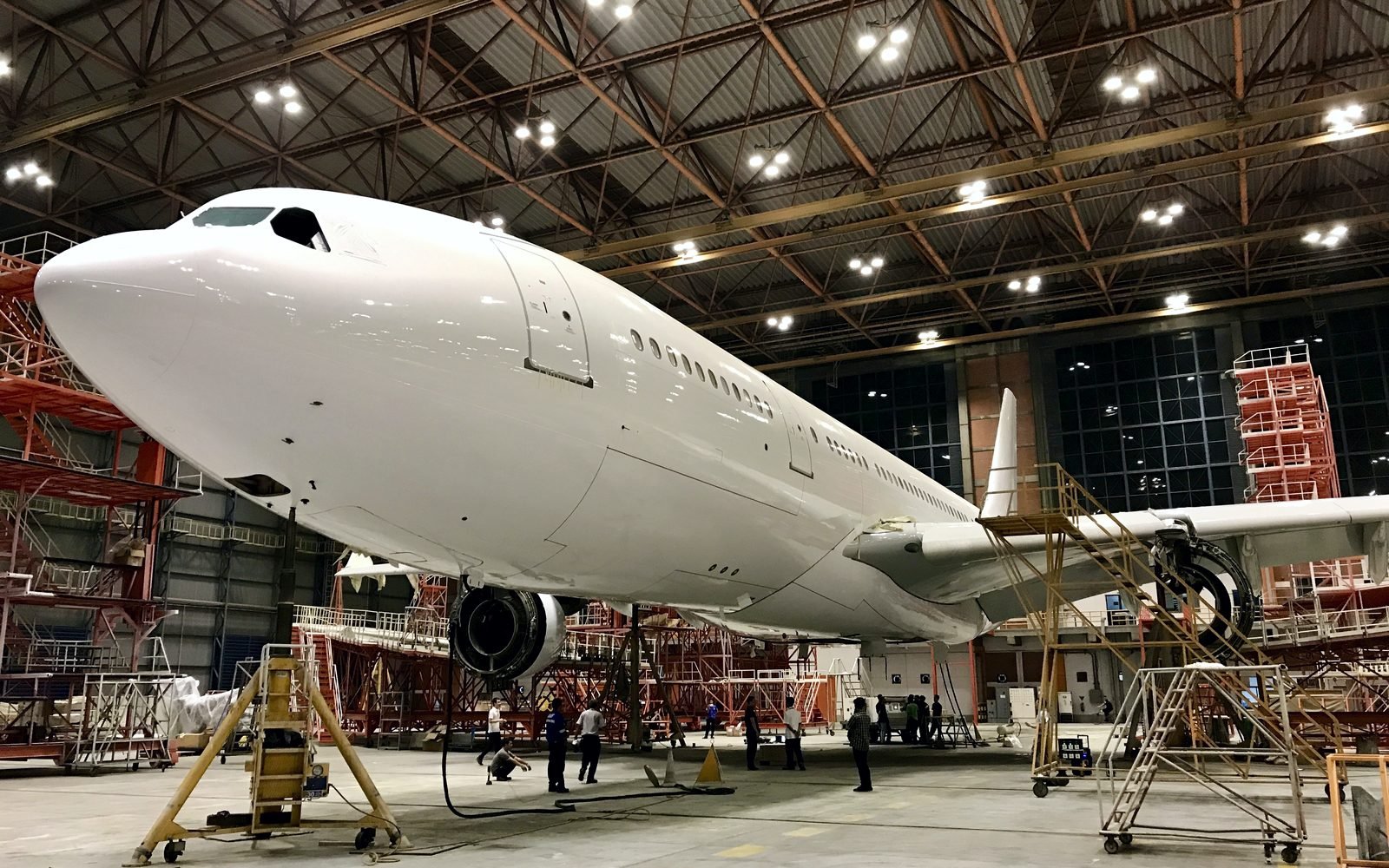 Widebody aircraft in the hangar during a transition